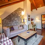 Abadia Del Pirineo 호텔