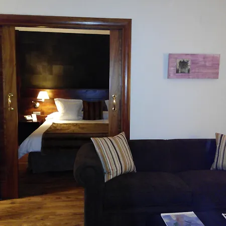 Abadia Del Pirineo Otel