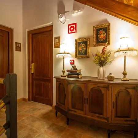 Abadia Del Pirineo Otel