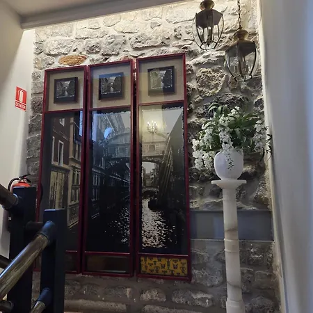 Abadia Del Pirineo