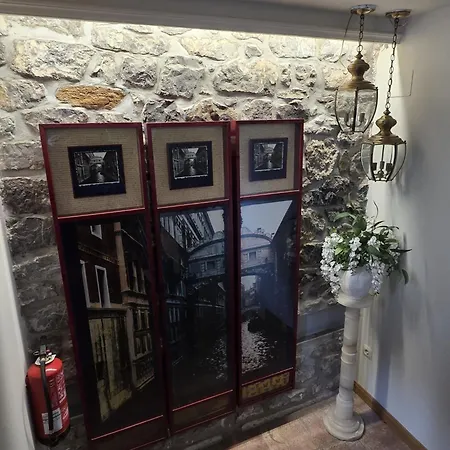 Abadia Del Pirineo Otel